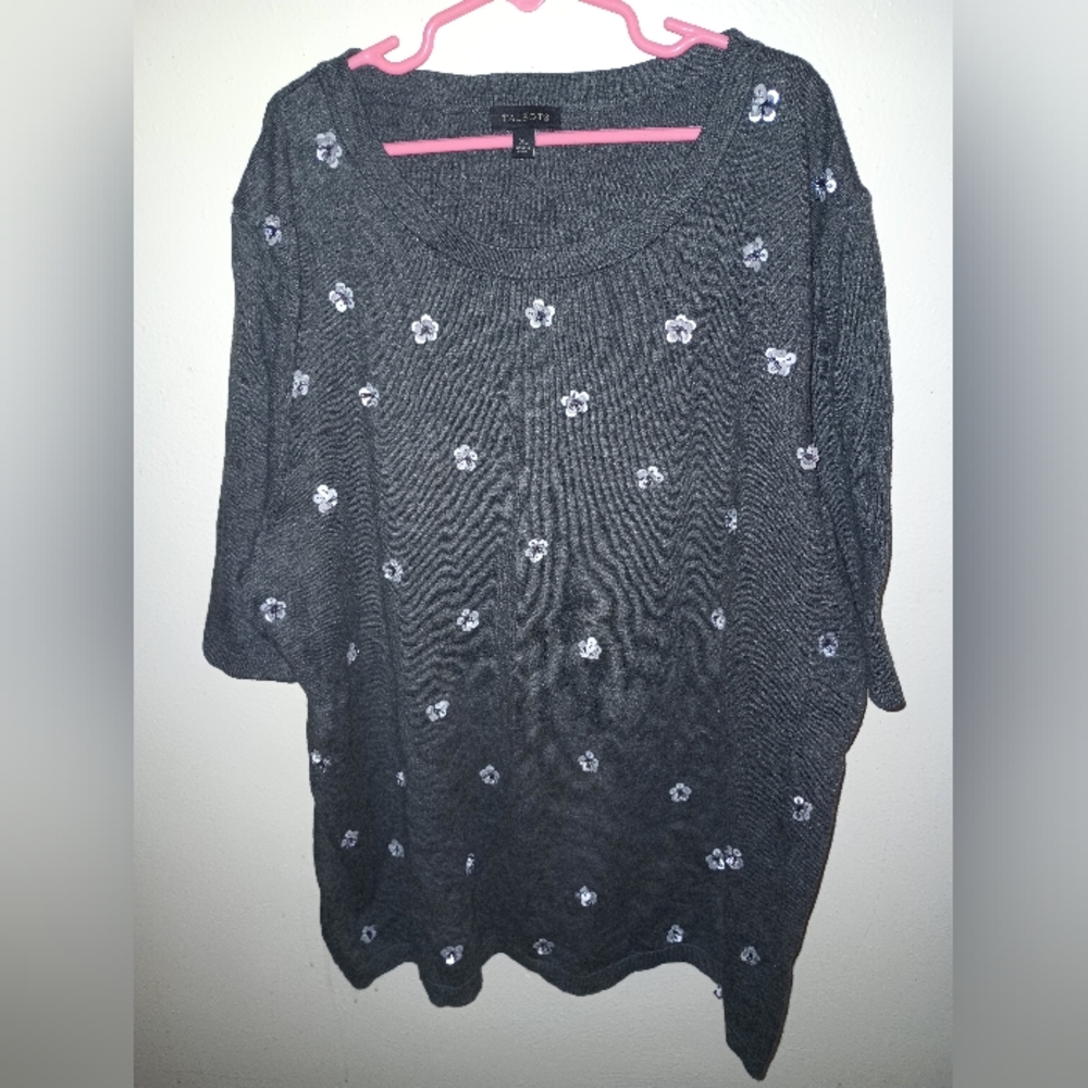 Woman Grey Flower Shirt. Talbot's Brand. Size XL.